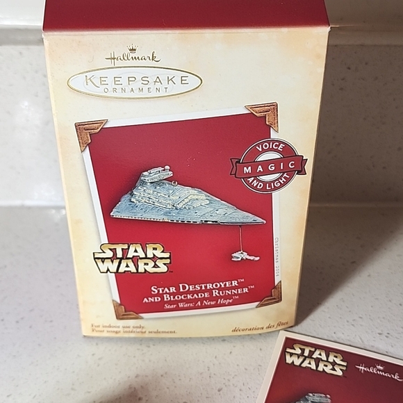 Star Destroyer and Blockade Runner with voice and lights. Star Wars 2004 New - Picture 2 of 9